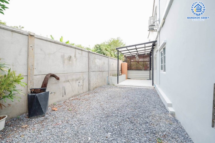 *****ทาวน์เฮ้าส์มือสองย่านกรุงเทพมหานคร ม.โกลเด้นทาวน์2 ลาดพร้าว-เกษตรนวมินทร์ หลังมุม! เนื้อที่กว้างขวางถึง 36 ตร.ว. ฟังก์ชันจัดเต็ม 4 ห้องนอน 3 ห้องน้ำ 2 ที่จอดรถ บ้านใหม่ บิวท์อินพร้อมอยู่ บนทำเลแห่งการเดินทาง ใกล้รถไฟฟ้าในอนาคตสายสีเหลือง "สถานีบางกะปิ" และทางด่วน "รามอินทรา-อาจณรงค์"